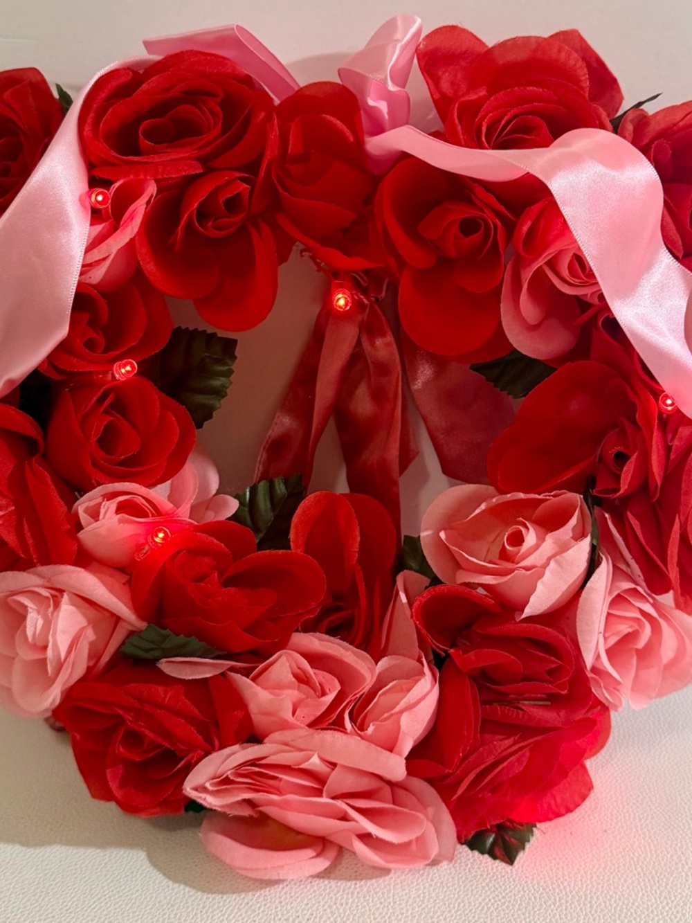 Avon Valentine Heart Rose Wreath Lighted Red Pink Floral Wall Hanging LED Decor - Picture 4 of 13